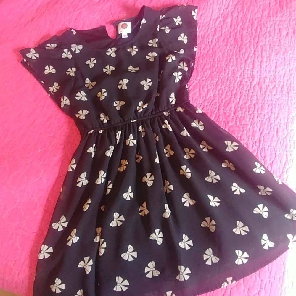 Black and white dress shirt